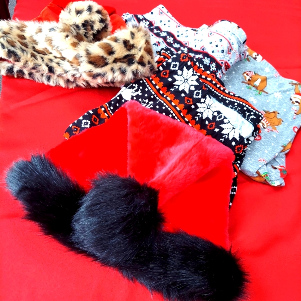 Bundle Santa Hats and Leggings